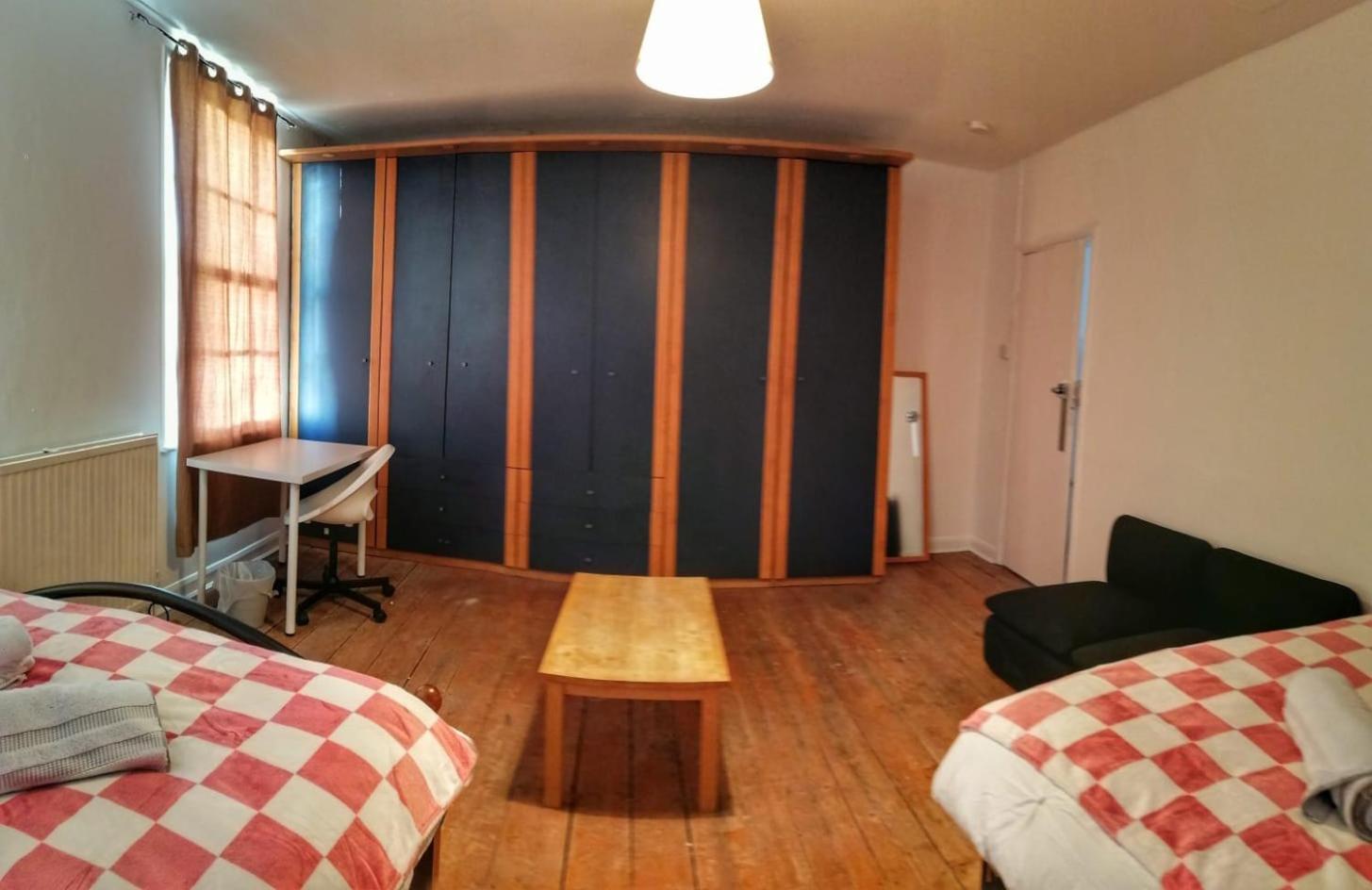 Caledonian Road Private *