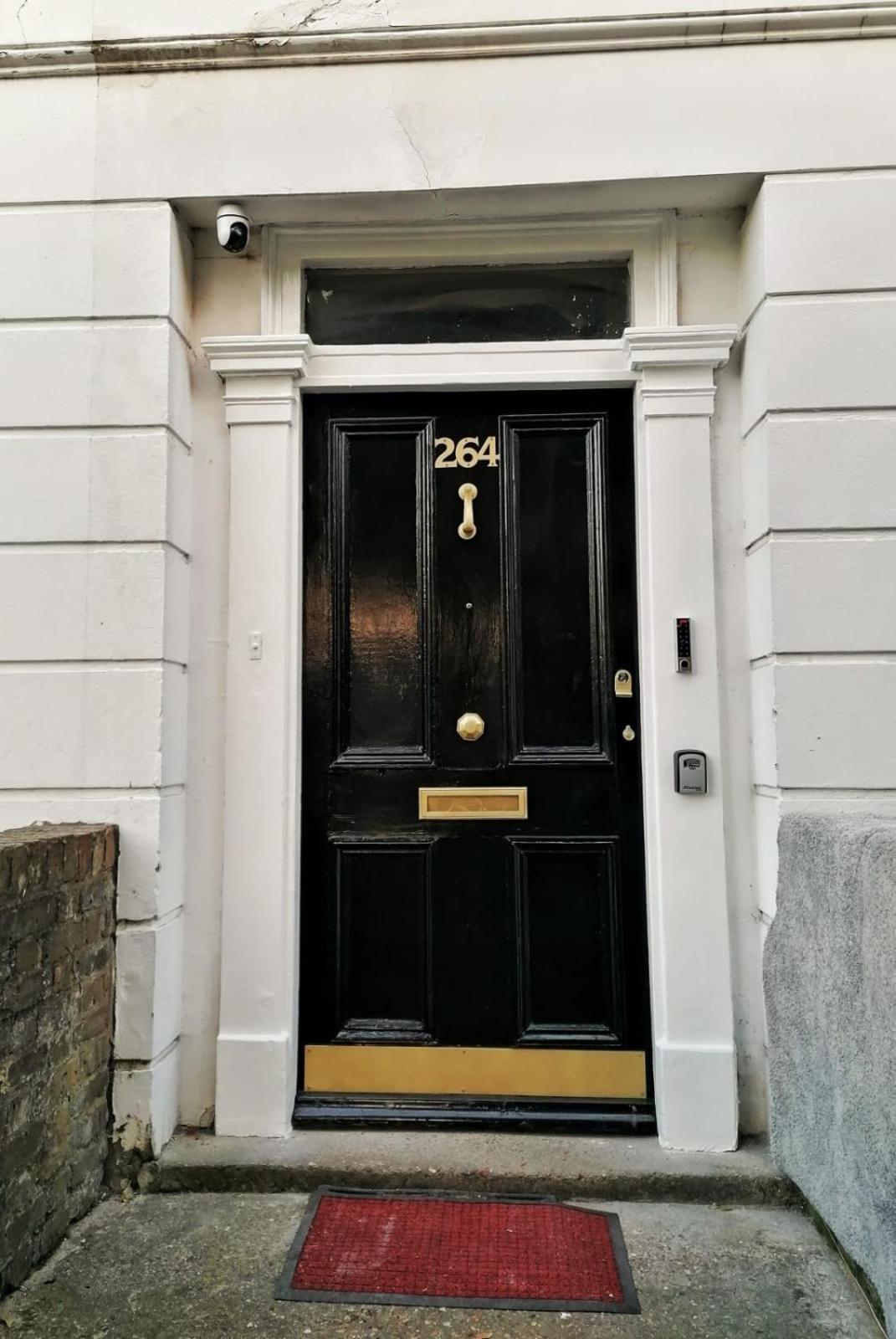 Caledonian Road Private * Londra